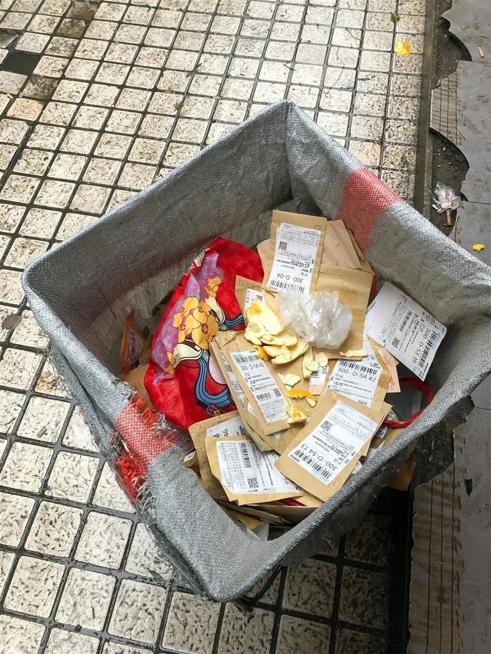 快递礼品代发是什么意思_礼品代发快递包邮_有真实的礼品快递空包可以代发吗