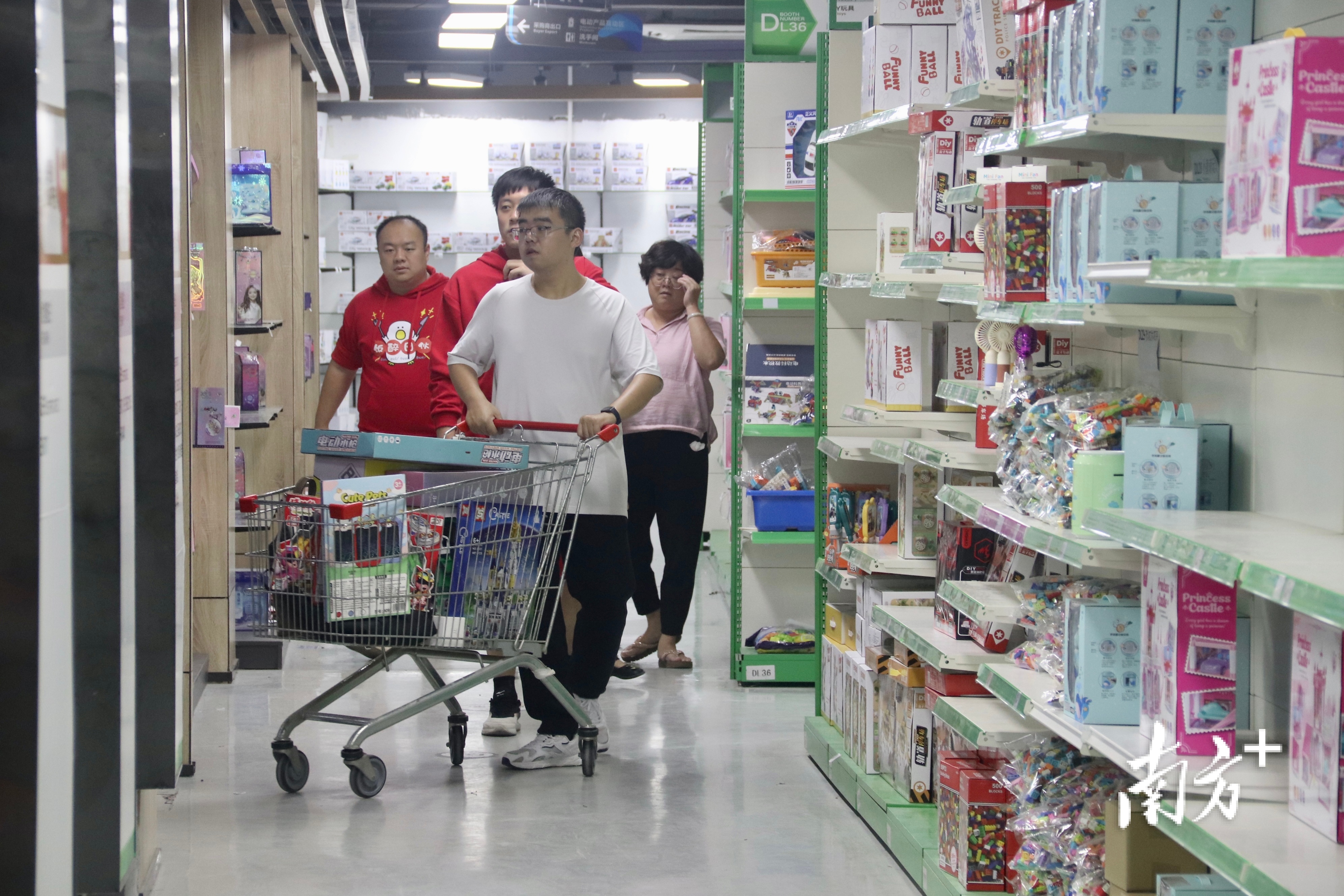 电商小礼品一件代发平台_1688澄海玩具选品中心_澄海玩具产业集群电商发展